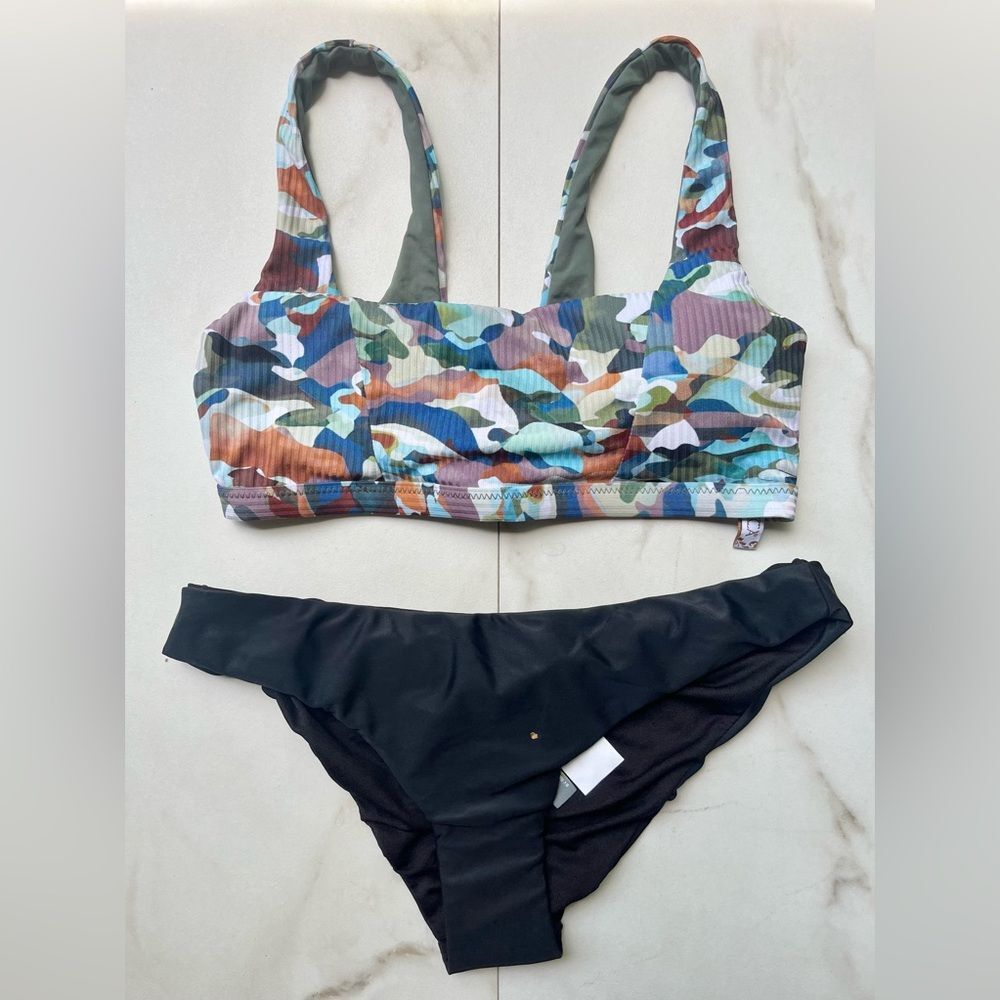 Nwt Becca camo print black green bikini set